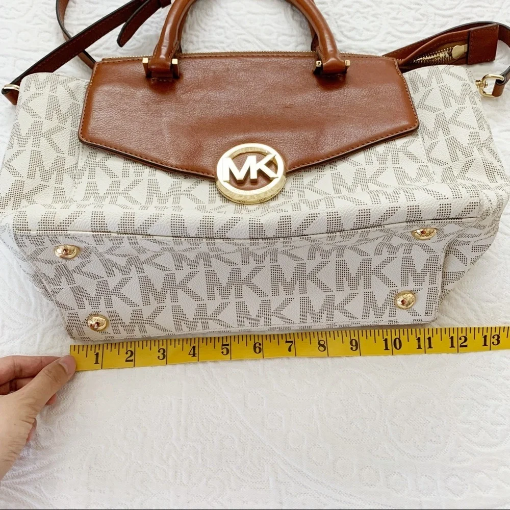 Michael Kors Hudson Satchel, Signature Logo Vanilla /‎ Acorn